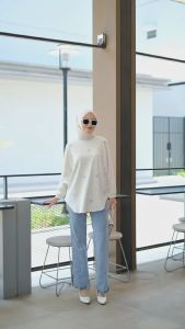 Sweather Wanita Motif Pita Rebertus Joyie