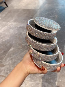 กล่องเก็บเครื่องประดับแบบหมุนได้หลายชั้นพร้อมเพชร กล่องเก็บต่างหูแบบหรูหราสำหรับจัดระเบียบสิ่งของบนโต๊ะพิมพ์แบบจีนแผ่นดินใหญ่