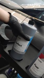 CARPRO Reflect- High Gloss Super Fine Polish Compound with Low-Dusting - Light Swirl/Scratches Removal (500ml)