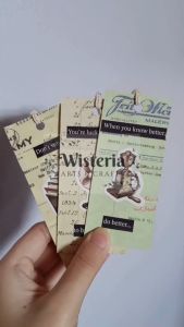 Pembatas Buku Kecil Bercorak Antik