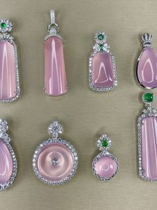 Natural Agate Pendant Womens Style New High-End Feeling Peaceful Unhurt Jadeite Color Pink Agate Necklace Pendant