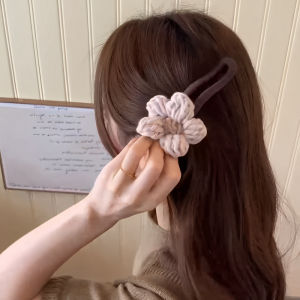Large Size Knitted Flower Duckbill Hair Clip Milk Coffee Color Half Updo Hair Claw Autumn Winter Elegant Hair Accessories