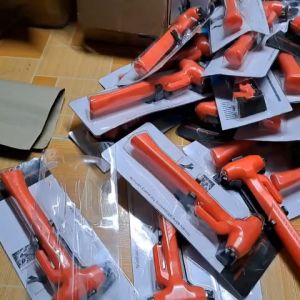 Búa phá kính thoát hiểm xe ô tô đa năng 3 trong 1 - phụ kiện đồ chơi xe hơi xe ô tô