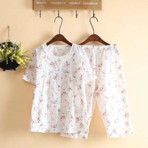 Japanese Style Womens Sleepwear Set Short Sleeve Summer Lounge Clothes Cute Cartoon Printed Polyester Cotton Fabric Capri Pants Included