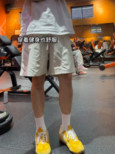 Quick Dry Fitness Shorts Mens Summer Thin Ice Silk Sports Shorts American Slant Cut Fourths Youth Active Wear Straight Leg