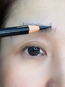 💎Emerald Vein💎ส่งจากไทย ดินสอเขียนคิ้วแบบดึงสาย ดินสอเขียนคิ้วรุ่นใหม่ กันน้ำ ดินสอเขียนคิ้ว หมุนคิ้ว ดินสอเขียนคิ้วกันน้ำ ดินสอเขียนคิ้วเนื้อนุ่ม แบบหมุนอัตโนมัติ ติดทนนาน กันน้ำ