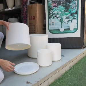 กระถางพลาสติก โมเดิร์น ทรงกลม เกรดดี ใส่ต้นไม้ประดิษฐ์ หรือ ปลูกต้นไม้จริงได้ สวยงาม