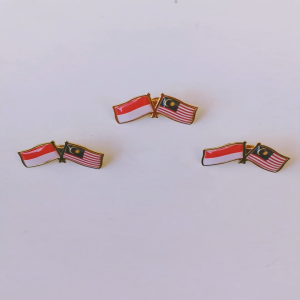 Pin Bros Lencana Kuningan Emas Bendera Persahabatan Indonesia dan Malaysia