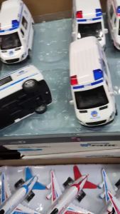 Pull Back Vehicle Police/Ambulance Friction Car with Open Doors Lights and Sounds for Kids Toy