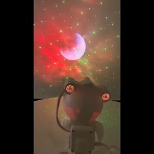 Đèn Phi hành gia Laser GALAXY cao cấpđèn ngủ chiếu sao giả lập dải thiên hà vu trụ đầy sao trang trí phòngTặng điều khiển