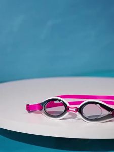 Speedo | Waterproof Fog-resistant Adult Swimming Goggles