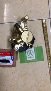 1 Heo dầu Sau xe tay côn winner 150cc ( không bát )