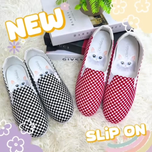 Slip On รองเท้าสลิปออนผู้หญิง ใส่ง่าย รองเท้าสวมไม่ต้องผูกเชือก น้ำหนักเบา ลาย