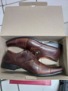 sepatu formal