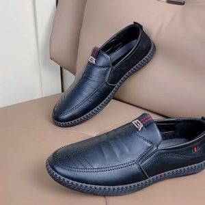 Techdoo Sepatu Slip On Pria: Sepatu Kerja Formal Cowok