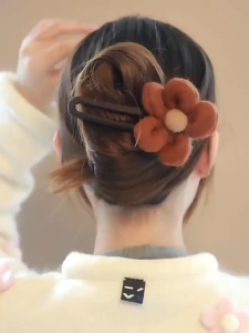 JS SHOP Plush Flower Hair Clip Duckbill hair clip Elegant Large Plush Flower Hairpin