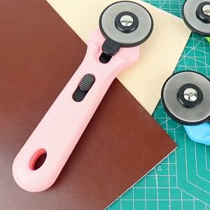 New Rotary Cutter - คัตเตอร์ เครื่องมือตัดกระดาษ ลูกกลิ้งตัดกระดาษ ตัดผ้า ตัดหนัง คัตเตอร์ใบมีด 45mm เพียง 45 ครั้ง สะดวกใช้งาน ติดต่อ WorkLife