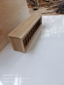 wadah pakan merpati koloni