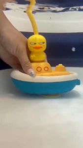 Mainan Mandi Kepala Shower Bentuk Bebek Untuk Bayi / Anak Mainan Semprotan Air Bentuk Bayi Bebek Untuk Balita 3IN1