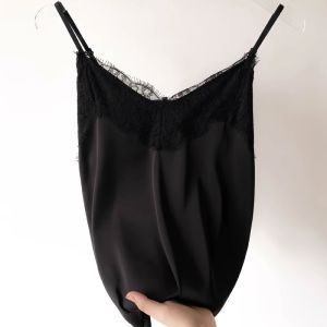 เสื้อกล้ามสายเดี่ยวผ้าซาตินผ้าไหมแท้เสื้อสูทผู้หญิงเสื้อตัวในลูกไม้คอวีเซ็กซี่เสื้ออะซิเตทสไตล์ฝรั่งเศสใส่ด้านนอกได้