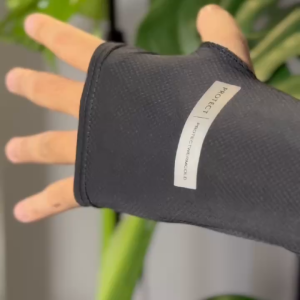 Găng Tay Protect Chống Nắng Tia UV Nam Nữ Thoáng Mát Co Dãn Vải Lụa Lạnh Lớn Mỏng Nhẹ Thoáng Khí Tốt