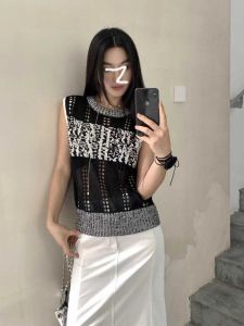 เสื้อกั๊กถักแขนสั้นผู้หญิงฤดูร้อนใหม่หลวมๆ ไม่มีแขน ดีไซน์เก๋ไก๋ อบอุ่นสบายๆ สำหรับผู้หญิง