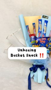 Buket Snack Besar Biru Muda Bingkisan Hampers Kado Wisuda