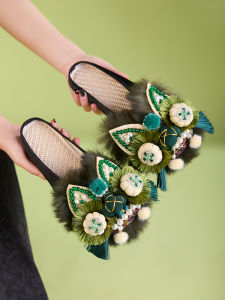 รองเท้าแตะผู้หญิงลายหัวเสือสีเขียว รองเท้าแตะแบบสวมครึ่งนิ้ว พื้นนุ่ม ปักลายมือทำจากผ้าฝ้าย สไตล์จีน รองเท้าสวมใส่ในบ้าน