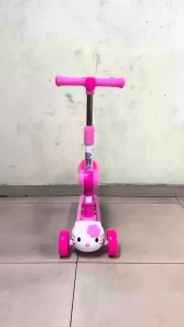 READY STOCK TO SHIP BATMAN SPIDER-MAN FROZEN PRINCESS ELSA AURORA LOT-O-HUGGINBEAR KUROMI LABUBU CAPYBARA HELLO KITTY MY MELODY RIDE ON SCOOTER KIDS 2 - 7 YEARS ADJUSTABLE FOLDABLE MUSIC SONG LED COLOURFUL LIGHT