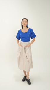 K/WOODS Stain Repellent Puffed Sleeve Top KW8190LCT | Black & Blue