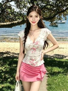 chaqi | Floral V-Neck Waist-cinching Top