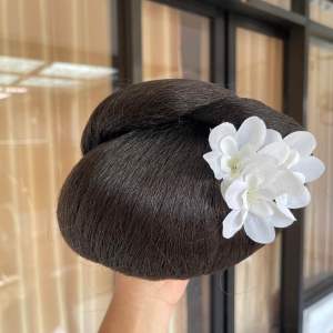 Sanggul keong dan bunga/ sanggul modern