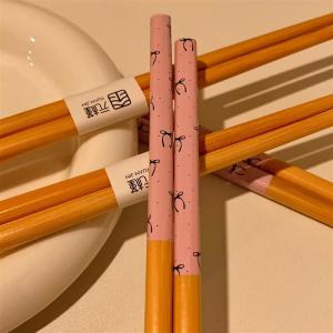 High Aesthetic Value Natural Bamboo Wooden Chopsticks Antibacterial Anti-Mold Home Dining Utensils for Everyone in the Family