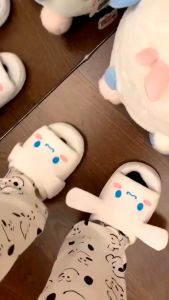 Sendal Sanrio Bergerak Viral / Sendal Cinnamoroll / Sendal Kuromi / Sendal Melody / Sendal Pompompurin / Sendal Sanrio Lucu dan Lembut