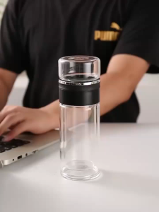 Bình nước 2 tầng 500ml bằng thủy tinh 2 lớp cách nhiệt có ngăn lọc trà tiện lợi.