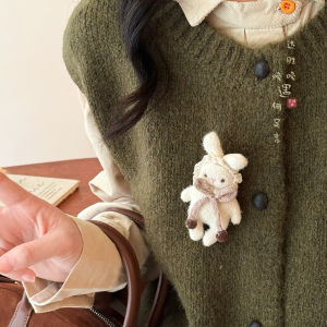 Cute Rabbit Doll Brooch Pin Womens Style 2025 New Design Sweater Pin Fixed Button for Coat Fashionable Accessory