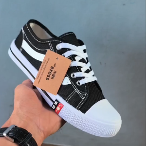 Sneakers Anak Laki Laki & Perempuan Sepatu Sekolah SD SMP & SMA NB Cross Hitam Putih