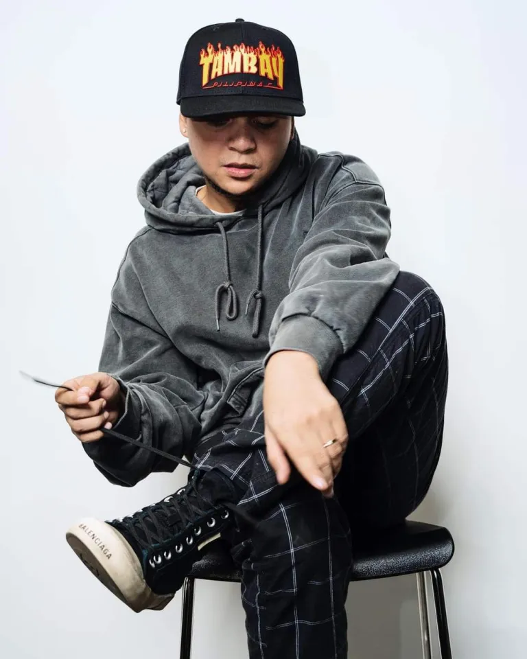 Tambay Cap Original V4 RARE with signature Pio Balbuena Wool