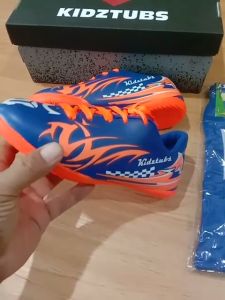 Paket Komplit Sepatu Futsal Anak Usia 6-10 Tahun