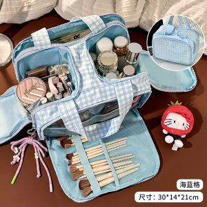 Large Capacity Portable Travel Cosmetic Bag for Women 2025 New High End Cute Storage Organizer Cosmetic Storage Bag
