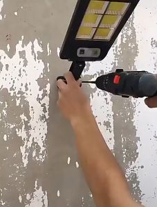 Lampu Solar Tenaga Surya / Lampu Dinding / Lampu Taman  / Lampu Tembok / Lampu Jalan FHLC