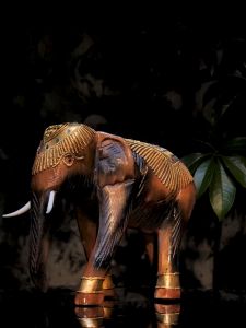 ช้างเดินเส้น ช้างชูงวง เสริมฮวงจุ้ย ค้าขาย ร่ํารวย ช้างมงคลแกะสลัก ของตกแต่งบ้าน ของมงคล ช้าง แต่งเส้น ช้างแกะ ช้างไม้