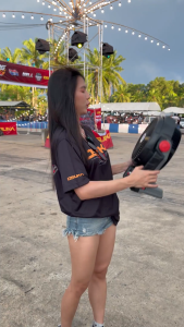 OSUKA พัดลมไร้สาย 9 นิ้ว รุ่นล่าสุดแรงขึ้น 30% เย็นนาน 12 ชั่วโมง พัดลม 4IN1 ประกัน 1 ปี รุ่น OCF763