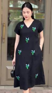 Sang trọng và cá tính với đầm suông thêu chất vải linen dành cho nữ- MS109