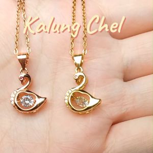 Kalung Titanium Anti Karat Chel Model Liontin Angsa Permata - Lovelybutik