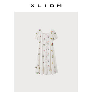 Embroidered Tailored Waist Slimming A-line Dress