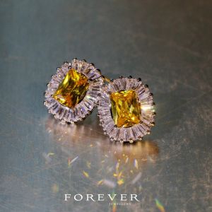 Exquisite Simple Match All Super Bride Pink Diamond Zircon Gemstone Earrings Fashionable Elegant Alloy Geometric Womens Ear Jewelry