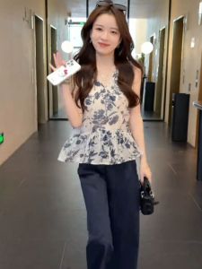 Floral Print Sleeveless V-Neck Shirt Womens Summer New Style French Retro Anti-Aging Fashion Small Shirt Small Size Top