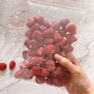 Frozen Dry Strawberry Snacks 180g Pregnant Women Children Popular Network Red Snacks Baking South Gate Myeongdong Grandpa