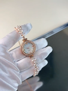 Fashion Mermaid Design Shiny Diamond Womens Wristwatch Diamonds Ladies Wristwatches Bracelet